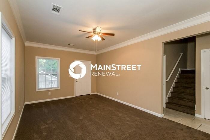 117 Brown Ave Se - Photo 3 of 15