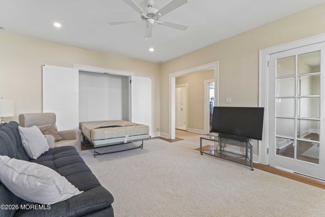 1 Roseld Ave Apt B20 #B20 - Photo 5 of 28