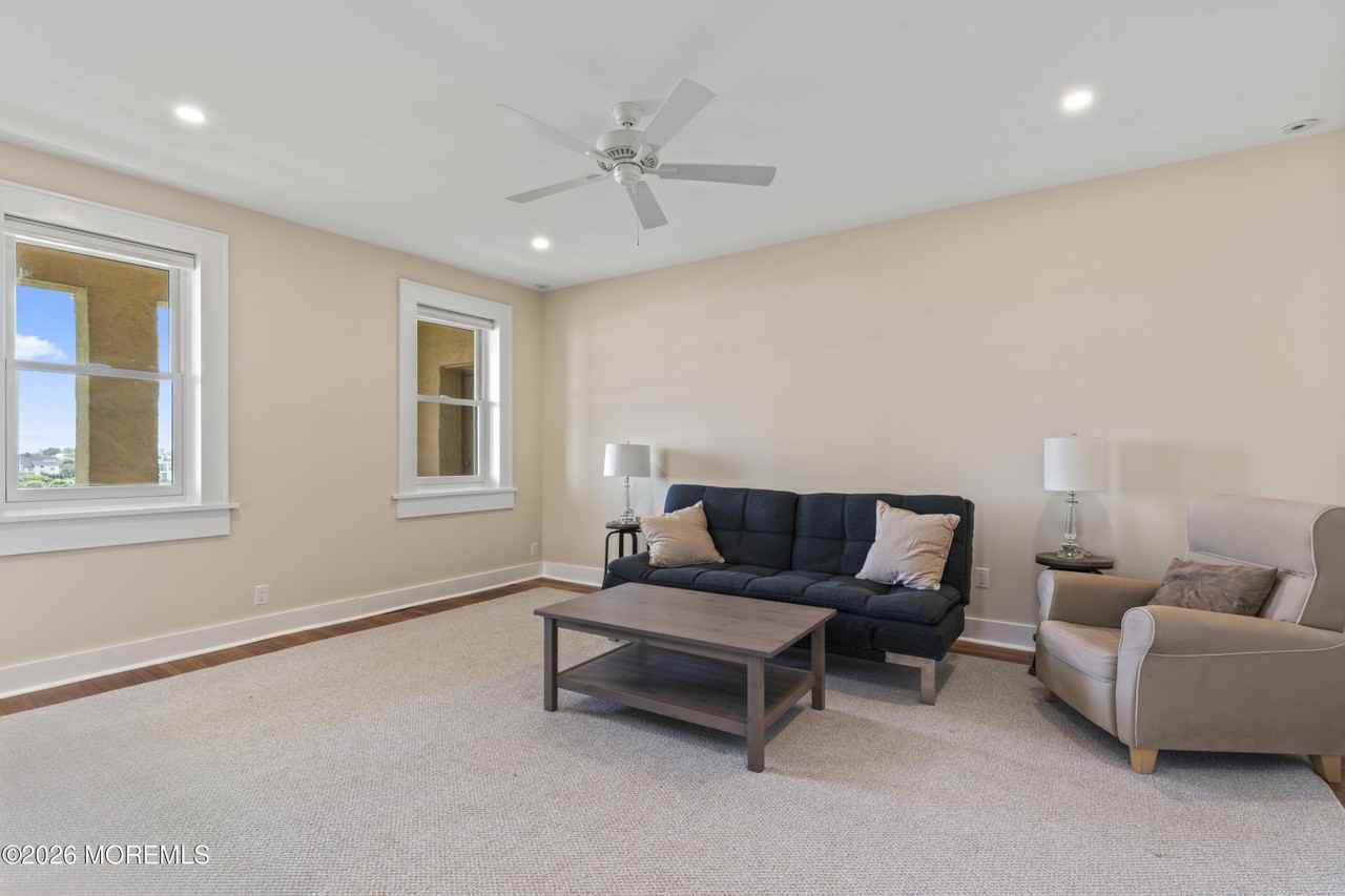 1 Roseld Ave Apt B20 #B20 - Photo 6 of 28