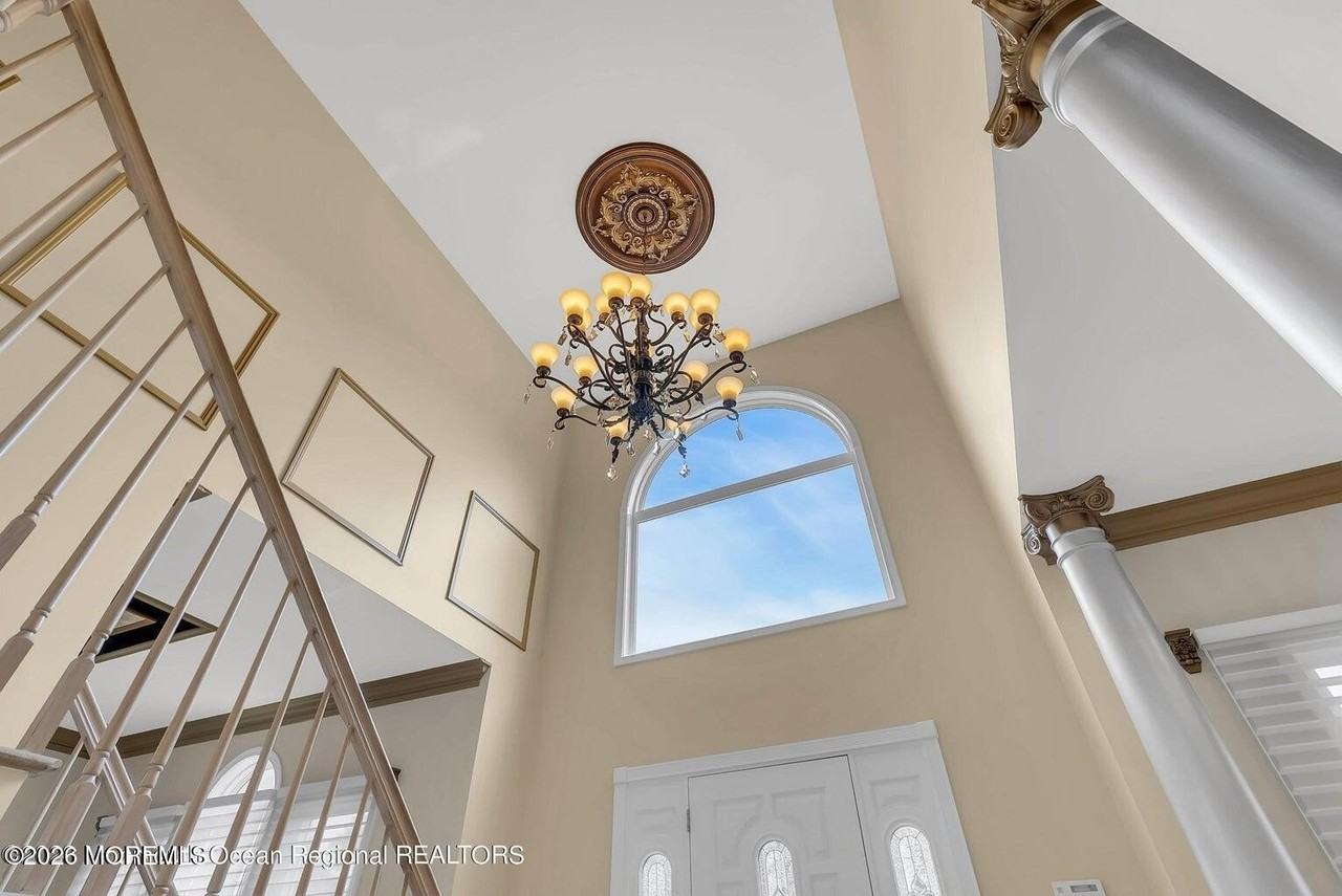 7 Mackenzie Rd - Photo 5 of 40