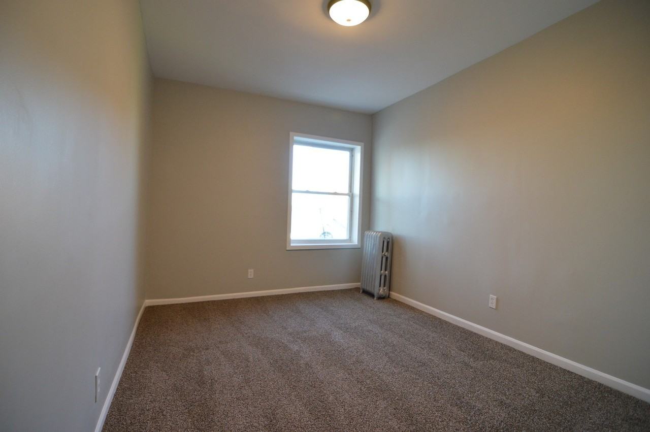 3422 W Grenshaw St Unit 2 #2 - Photo 5 of 12