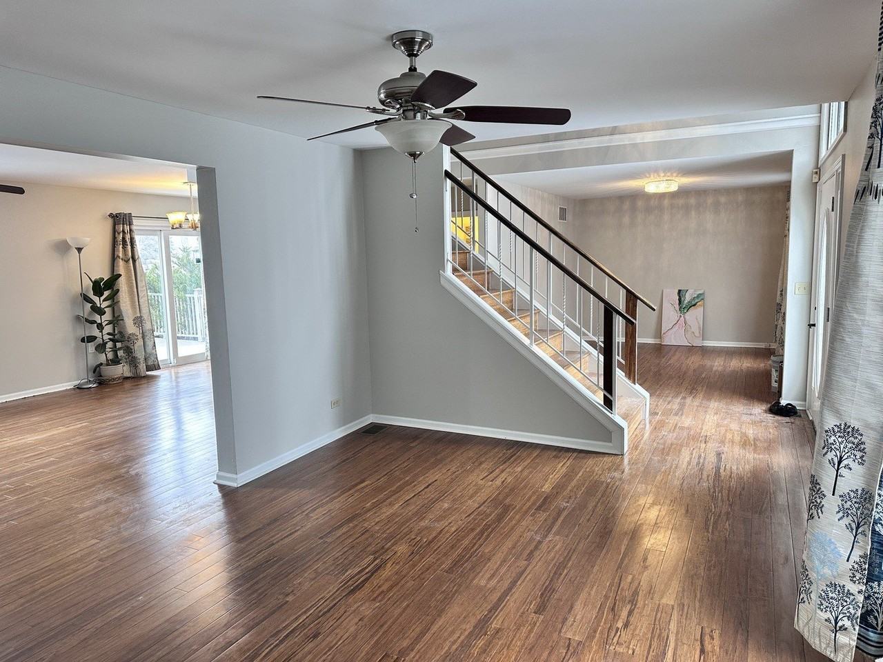 2856 Evergreen Ln - Photo 2 of 38