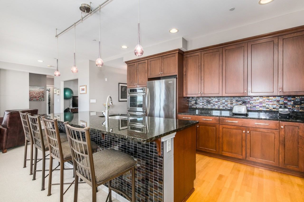 120 N Northwest Hwy Apt 506 #506 - Photo 7 of 20