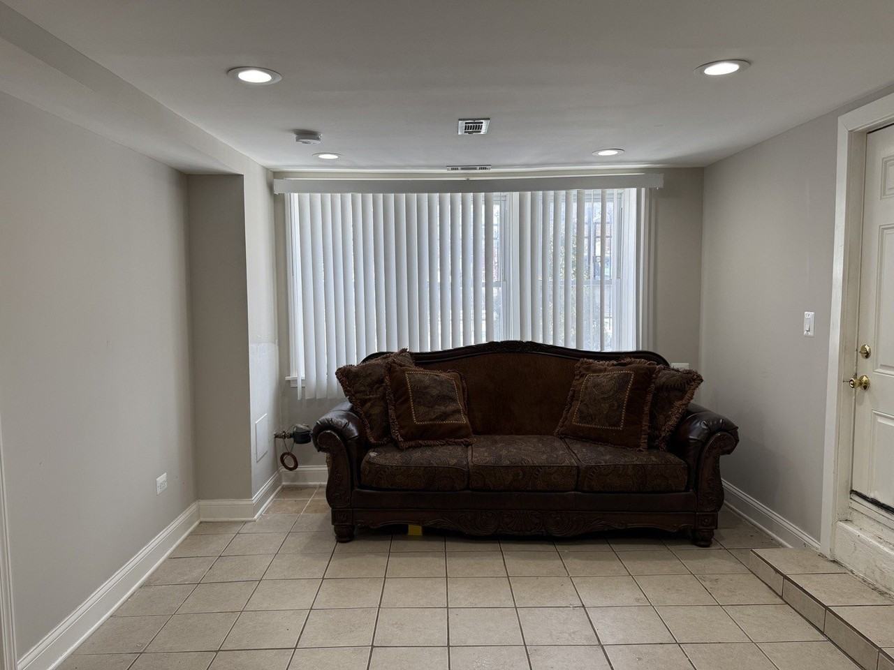 4948 S Winchester Ave Unit G #G - Photo 2 of 8