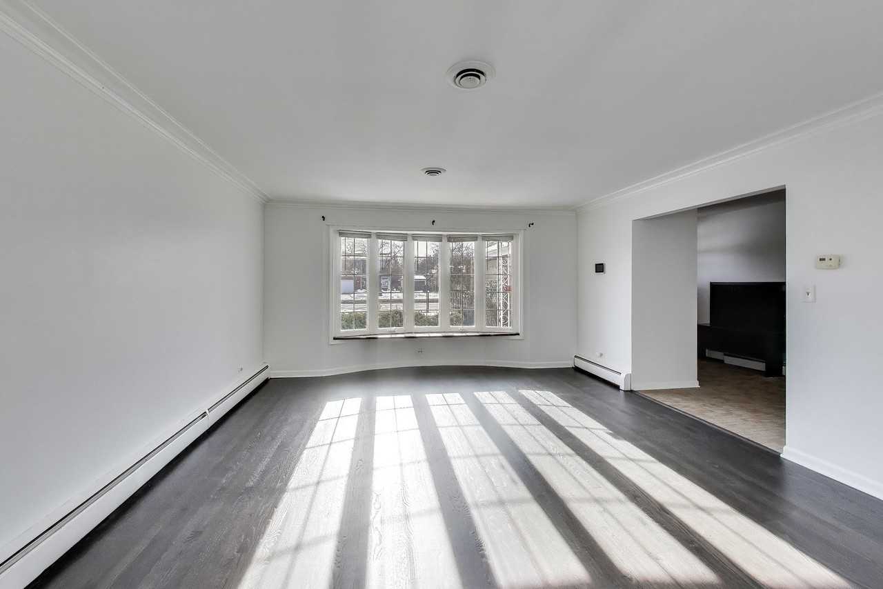 1006 Devon Ave - Photo 5 of 39