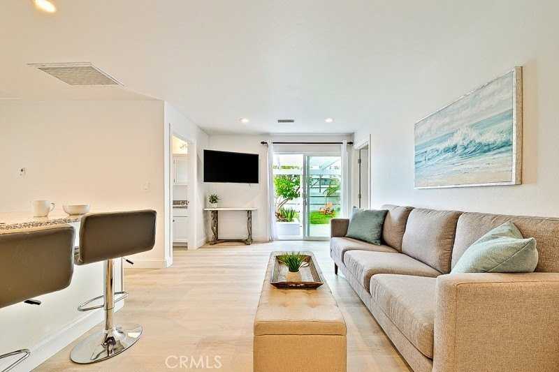 17016 7th St - Photo 4 of 33