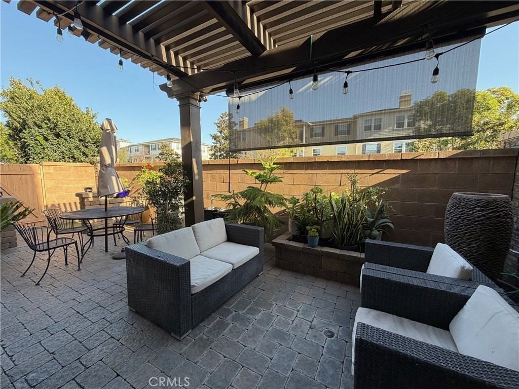 1443 Georgia St - Photo 4 of 6