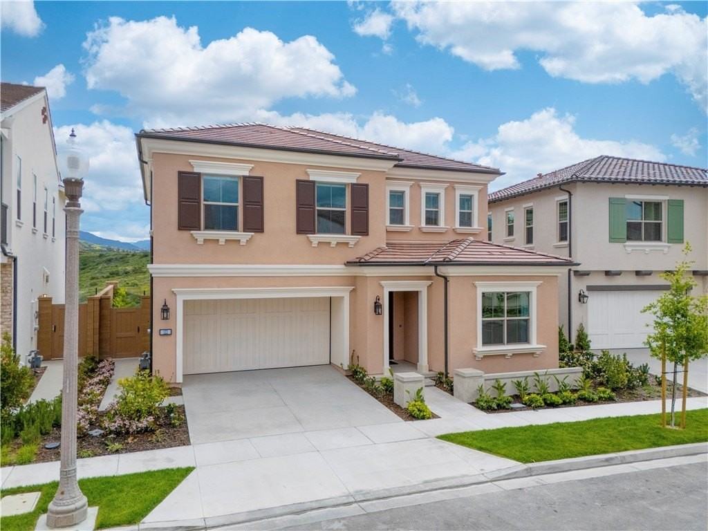 122 Mossvine - Photo 3 of 44