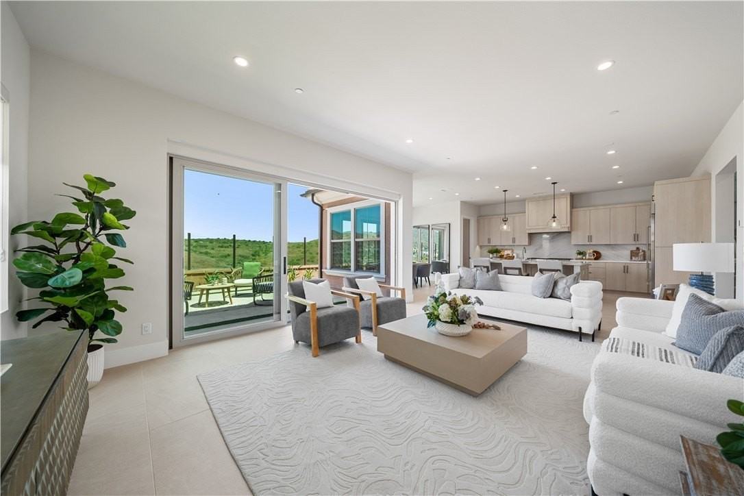 122 Mossvine - Photo 6 of 44