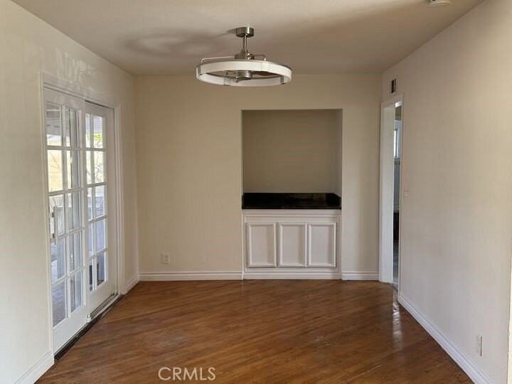 5501 Stardust Dr - Photo 6 of 10