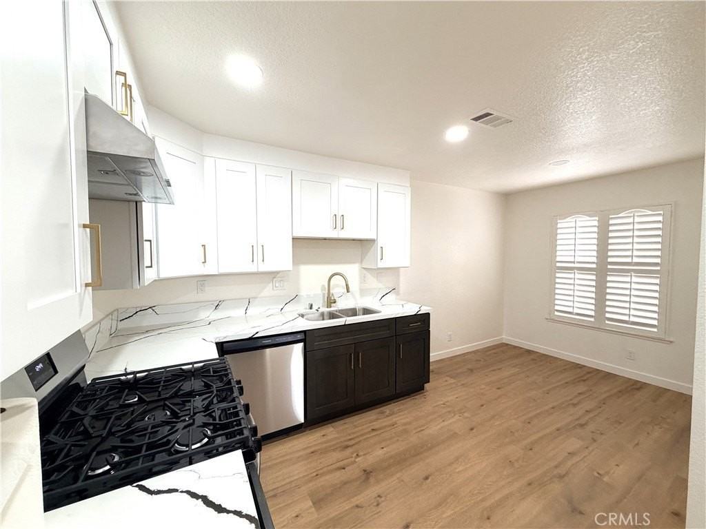 1187 E 223rd St #14 - Photo 7 of 21