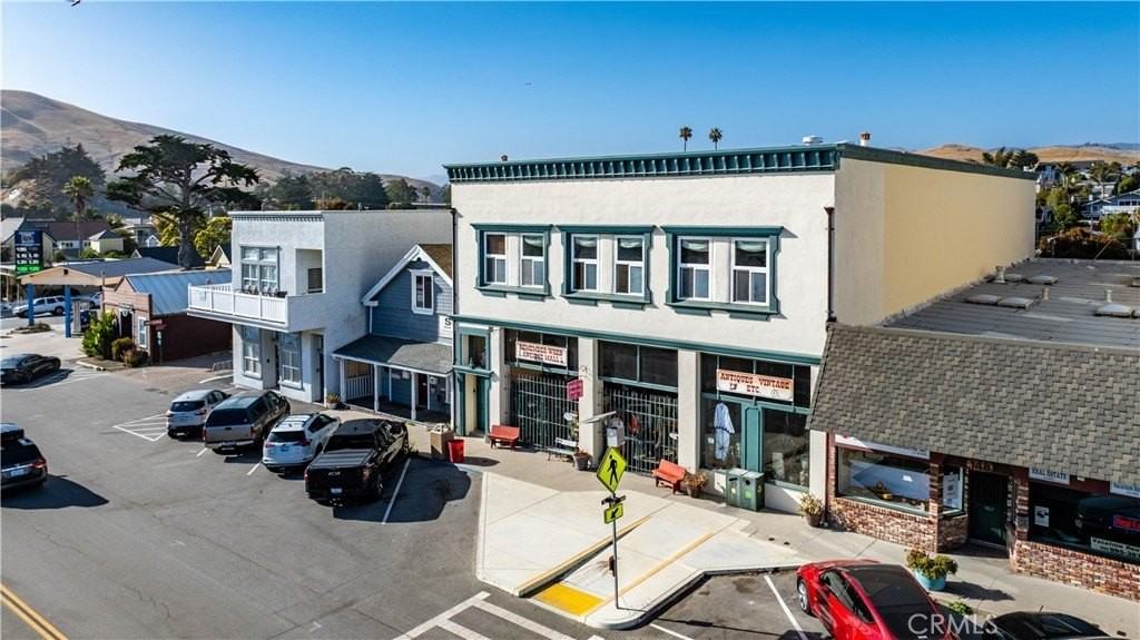 158 N Ocean Ave - Photo 2 of 20