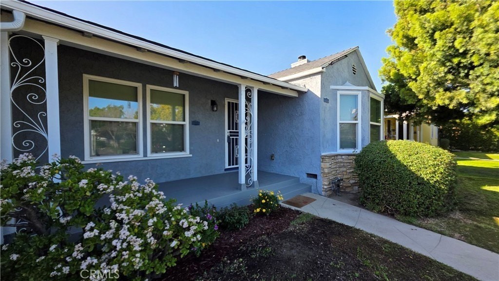 5123 Auckland Ave - Photo 2 of 21