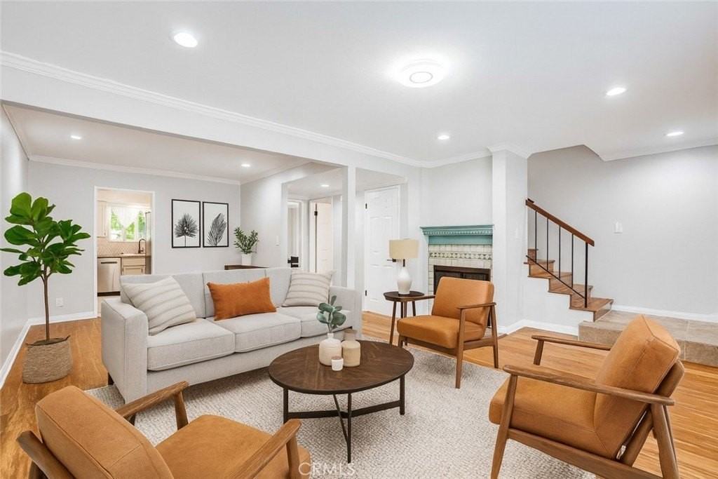 10220 Zelzah Ave #3 - Photo 4 of 27