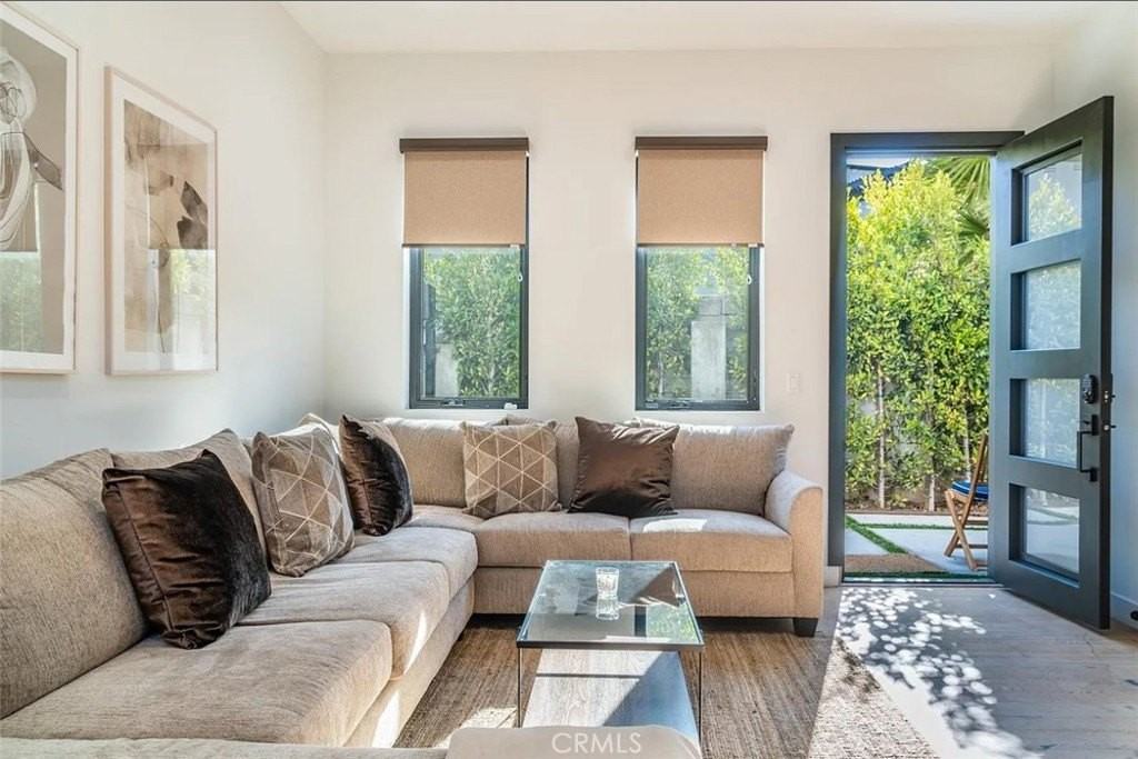 12134 Clarkson Rd - Photo 2 of 25