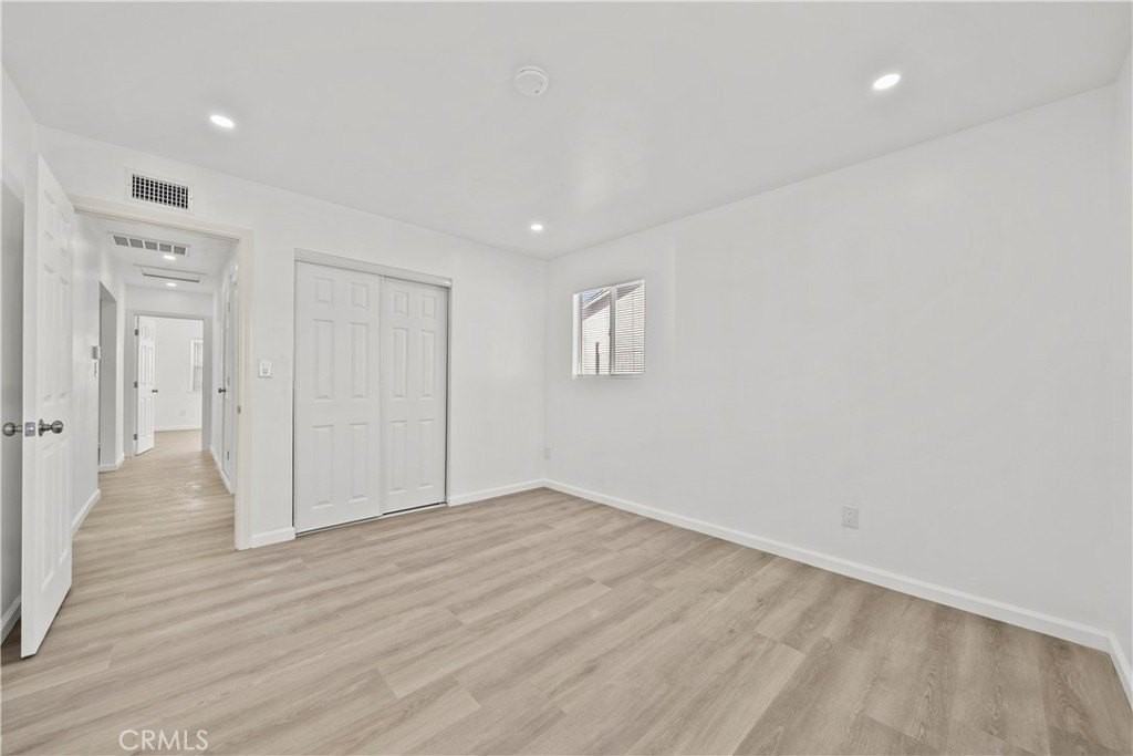 9641 Comanche Ave - Photo 7 of 35