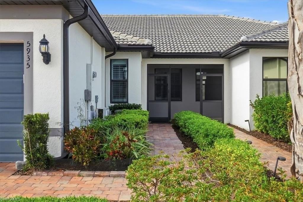 5935 Mayflower Way - Photo 4 of 36