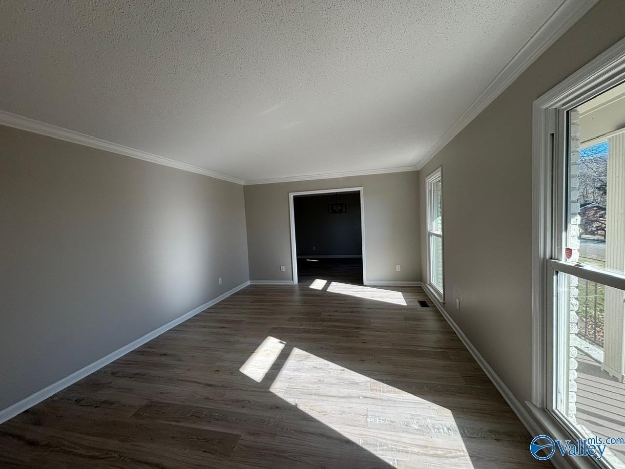 1305 Hiwan Trl Se - Photo 6 of 35