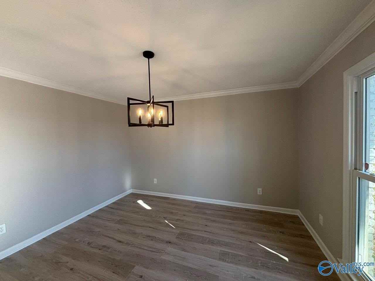 1305 Hiwan Trl Se - Photo 7 of 35