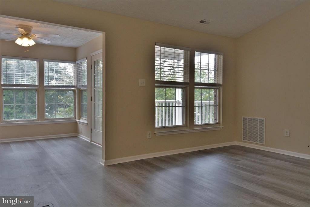 1307 Clover Valley Way #1307J - Photo 4 of 25