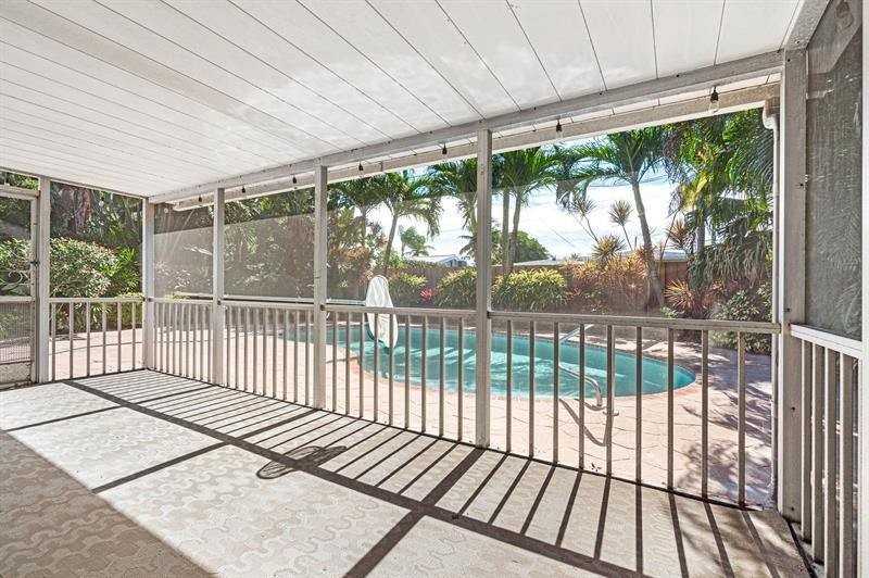 1900 Ne 19th St - Photo 4 of 50