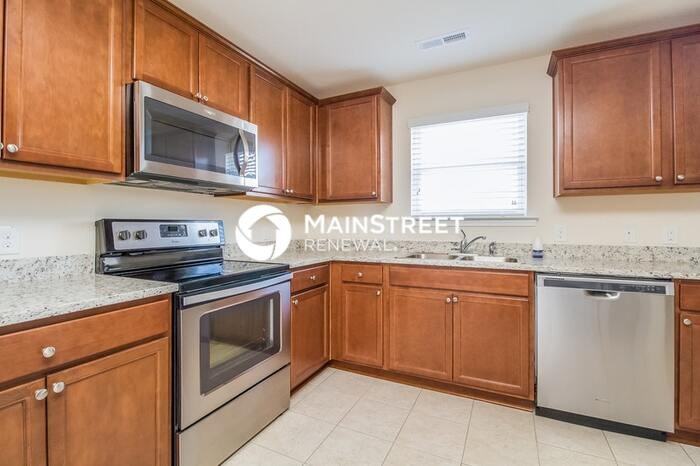 3322 Drysdale Dr - Photo 7 of 15