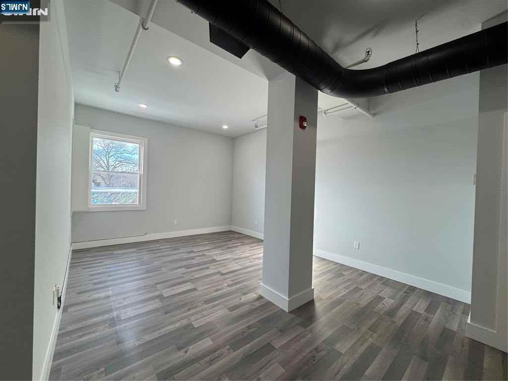 20 Chestnut St - Photo 4 of 10