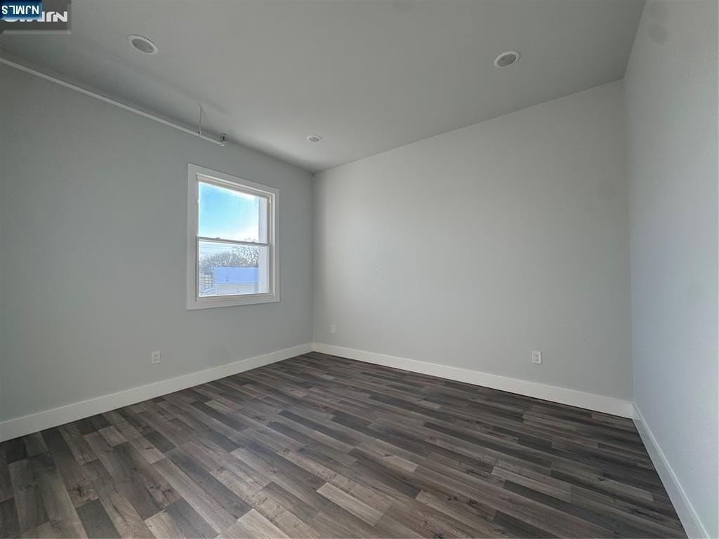 20 Chestnut St - Photo 7 of 10