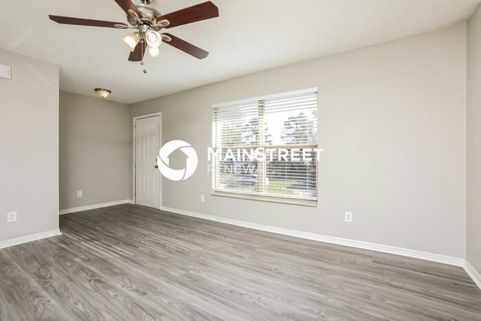 3431 Harrow Ln - Photo 5 of 18