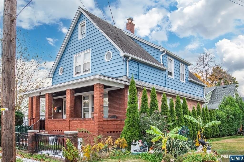 58 Hathaway St - Photo 2 of 9