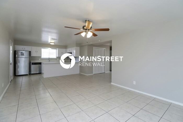 2210 E Claire Dr - Photo 6 of 16