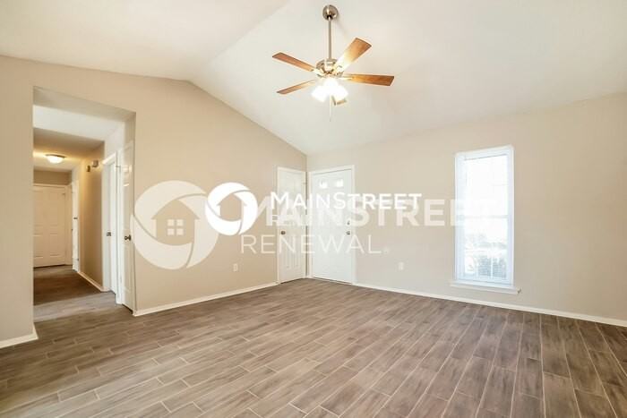 3555 Dorchester Dr - Photo 3 of 16