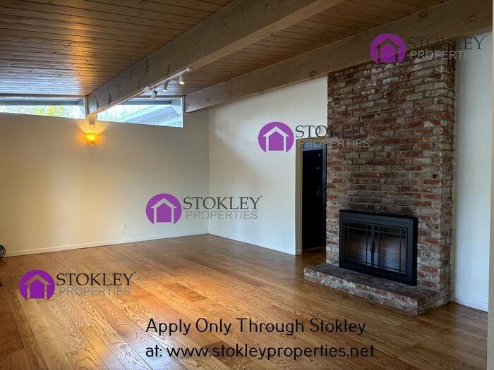 1716 Gilardy Dr - Photo 2 of 19