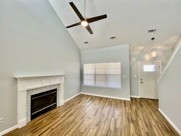 304 Harvestwood Ct - Photo 2 of 22