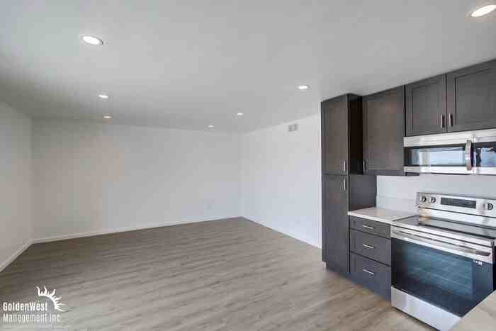 6344 Tooley St #D - Photo 3 of 19