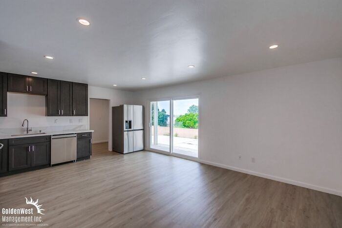 6344 Tooley St #D - Photo 5 of 19