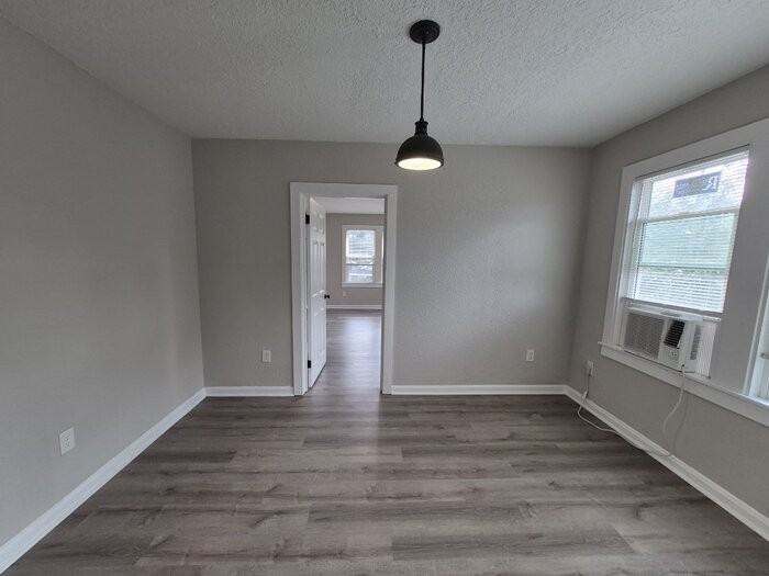 519 W 19th St #A - Photo 3 of 8