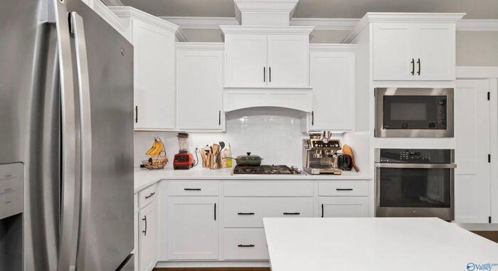 136 Iberville St - Photo 7 of 20