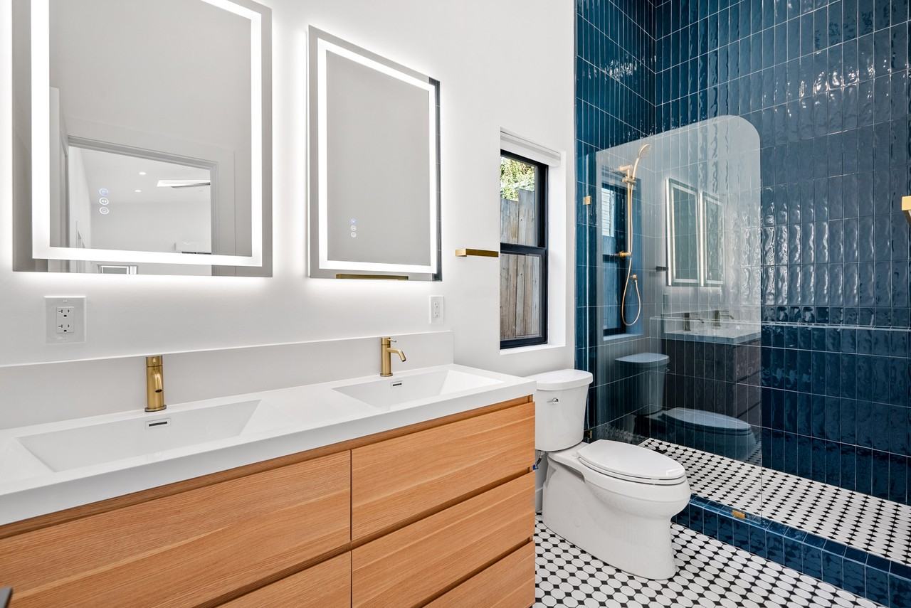 1960 Loomis St - Photo 5 of 6