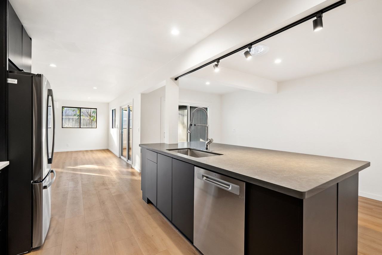 152 Cuesta Dr - Photo 2 of 14