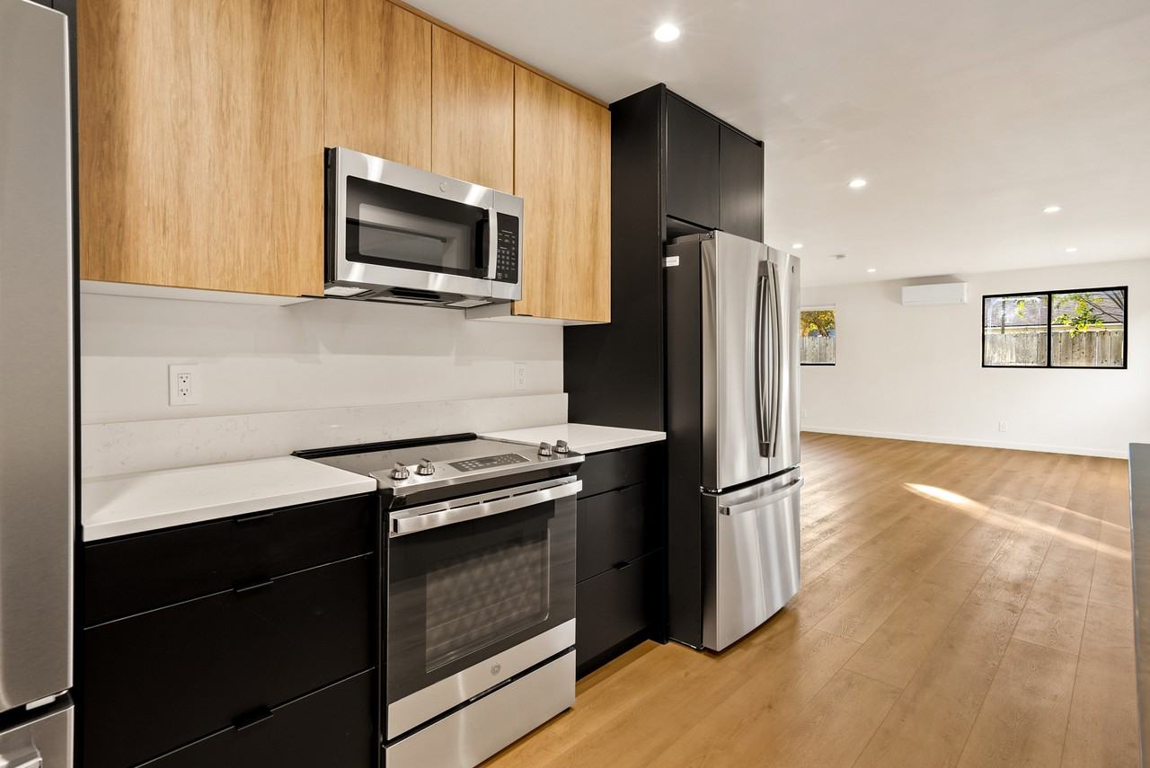 152 Cuesta Dr - Photo 3 of 14