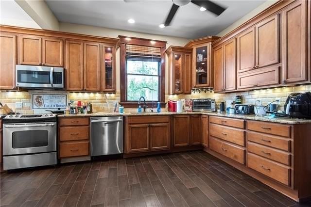 7702 Plum St - Photo 5 of 18