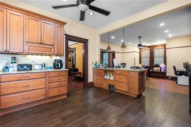 7702 Plum St - Photo 6 of 18