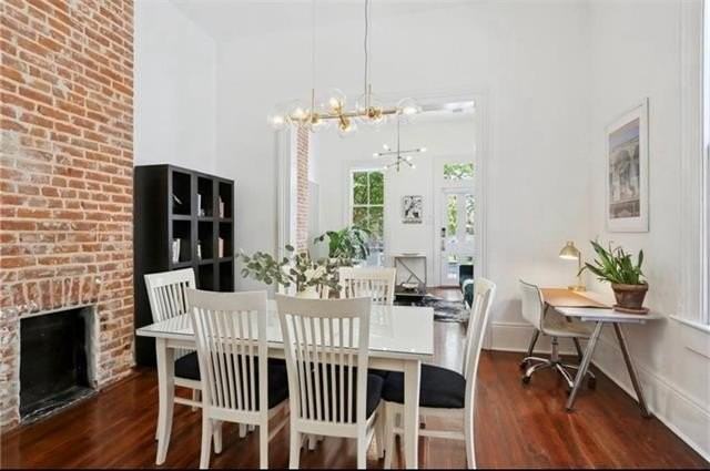 939 Jackson Ave - Photo 4 of 11