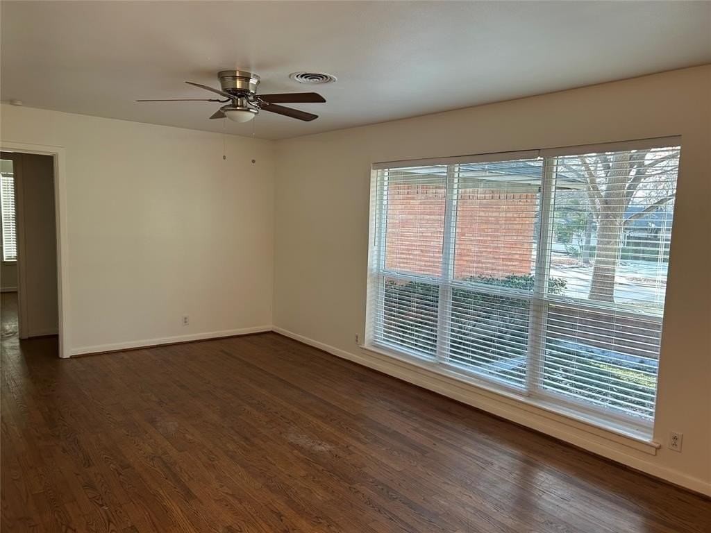 888 Berkinshire Dr - Photo 2 of 16