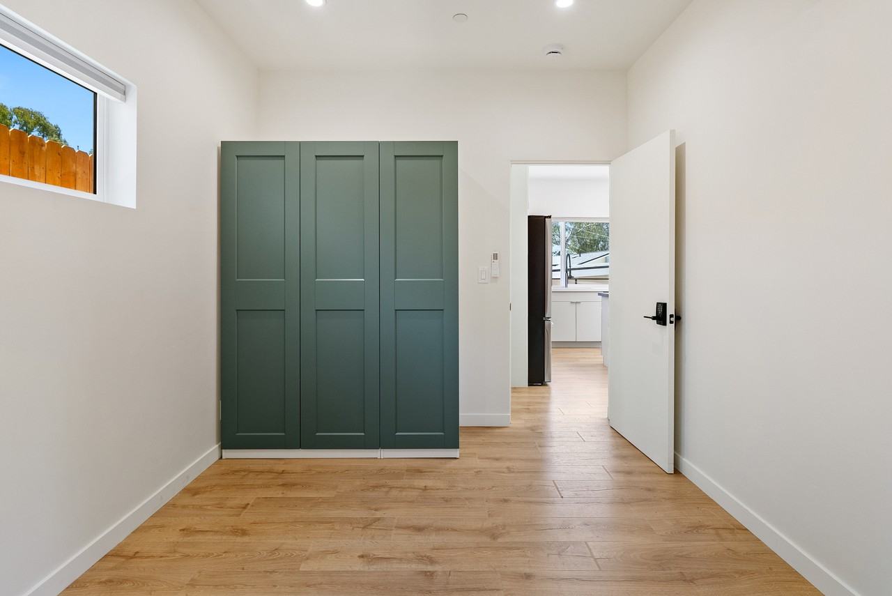 325 Cerro Romauldo Ave - Photo 4 of 9