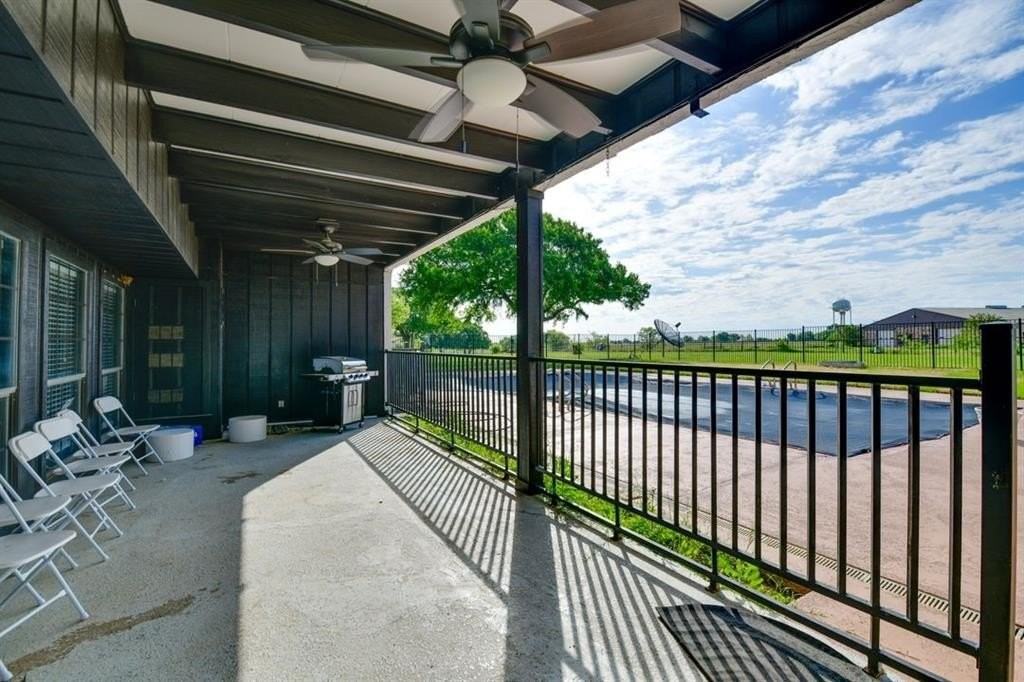 11470 Massey Rd - Photo 7 of 39