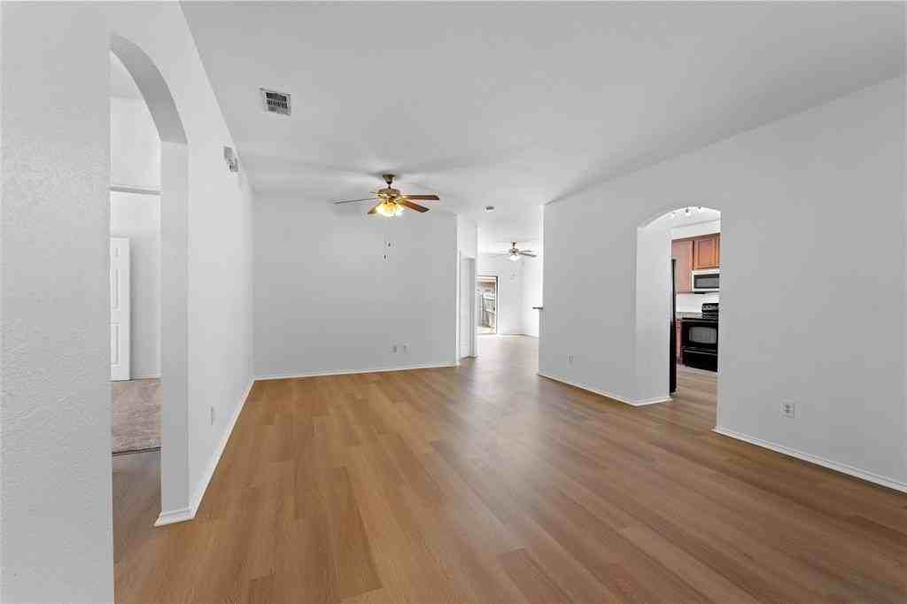 12728 Feathering Dr - Photo 2 of 15