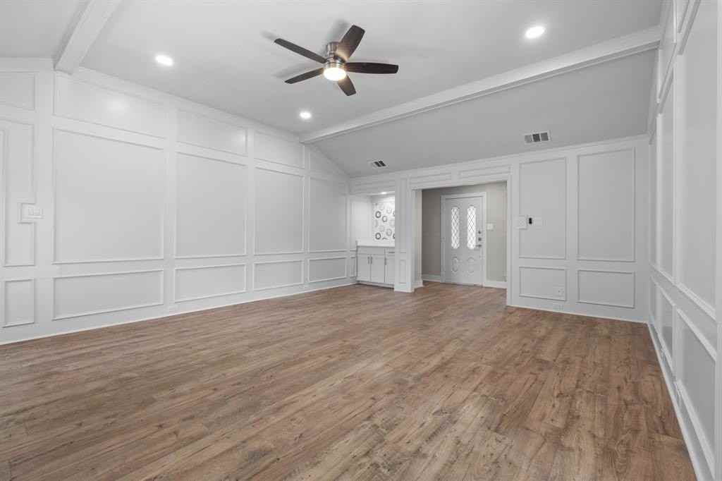 4420 Sterling Ln - Photo 3 of 24