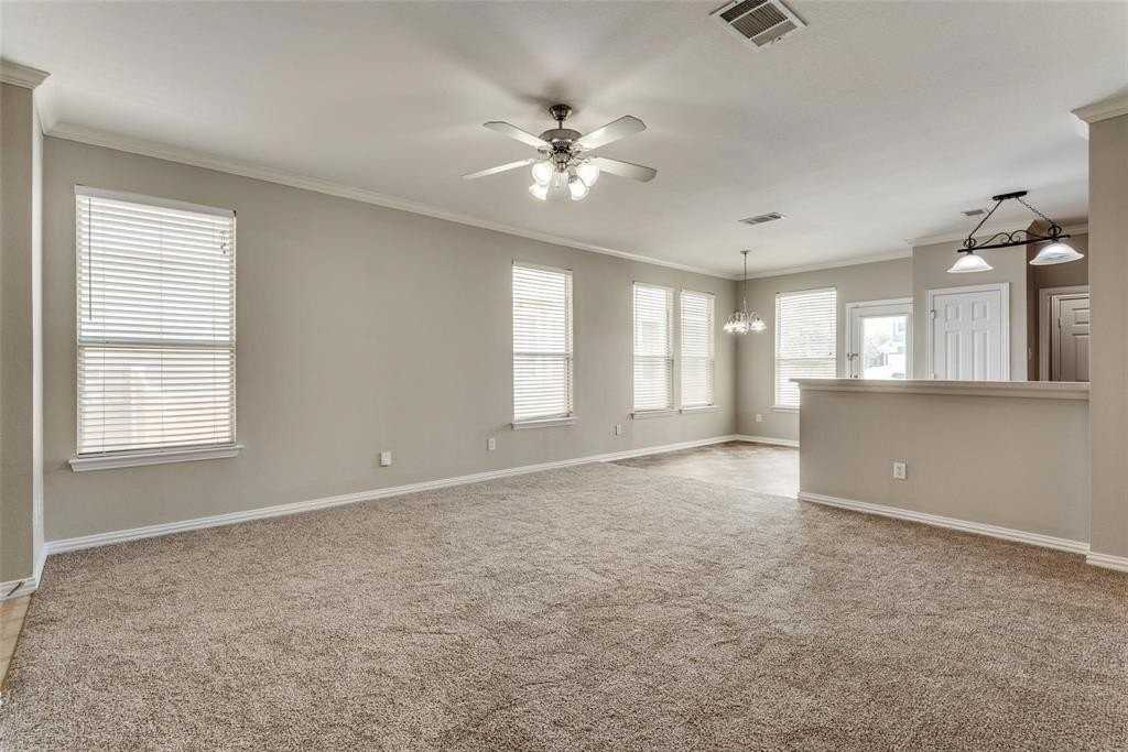 1386 Portsmouth Dr - Photo 5 of 25